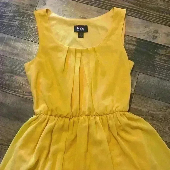 Womens sleeveless dress size small has slip made in - Picture 2 of 3